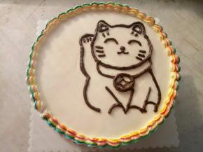 这样挤出来的奶油五颜六色的是不是很喜庆。