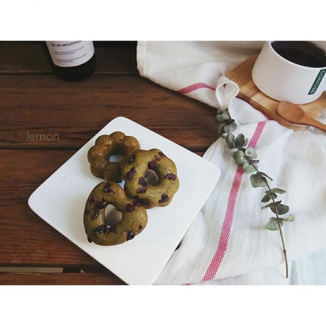 抹茶蔓越莓甜甜圈