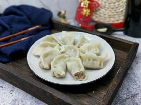 皮薄馅大，汁多。