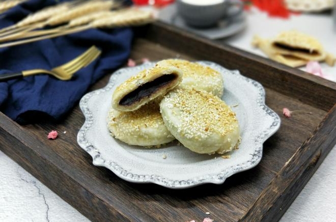 芝麻豆沙馅饼