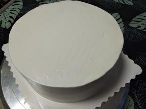 剩下奶油进行抹面