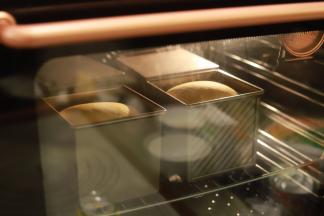 烤箱预热170度，上下火中下层30分钟