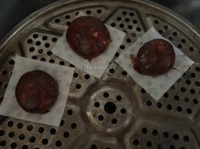 放至冷水蒸锅醒分约12分钟后中大火蒸10分钟，关火，待3分钟后再掀盖即可
