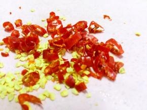 干红辣椒剪成圈