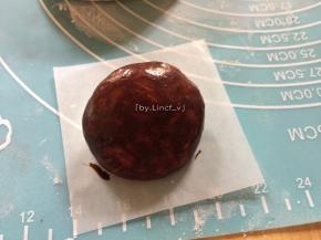 然后均匀的刷上调好的可可糊
