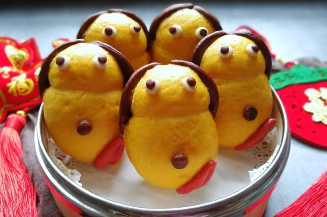 大黄狗豆沙包