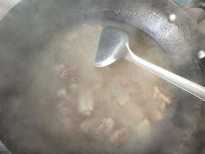 大火烧开后转小火，炖30分钟。