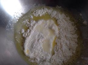 筛入面粉