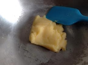 小火加热，快速翻拌