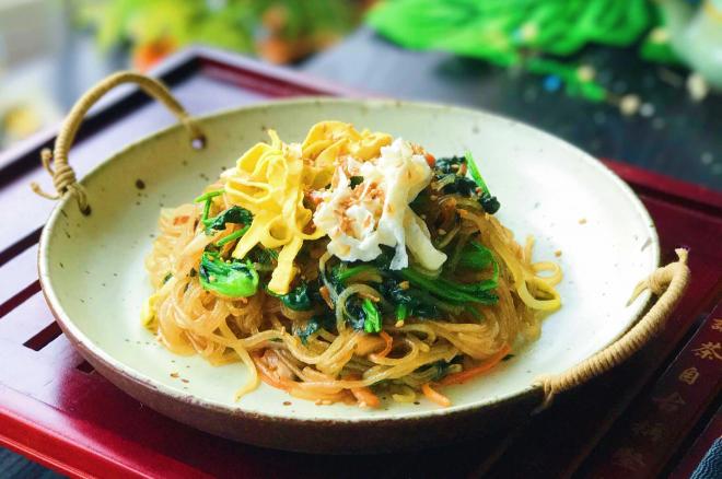 超火美食综艺节目尹餐厅之炒杂菜