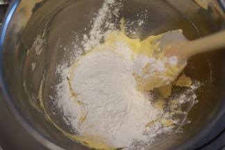 再加入玉米淀粉