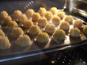 烤箱设置风炉功能，温度设置120度，时间为40分钟