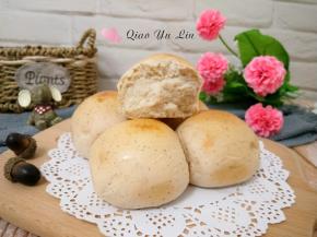 出炉后放在晾架上晾凉。