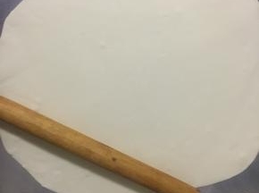 擀成厚2～3cm左右片