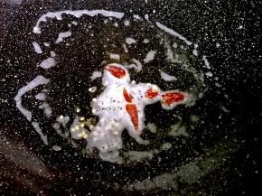 放入辣椒小火出香味