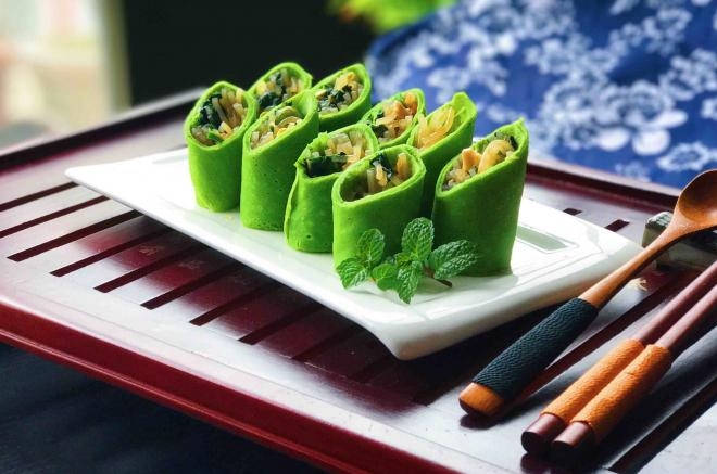 菠菜汁合菜卷饼