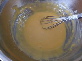 打蛋器呈“Z”字型搅拌均匀