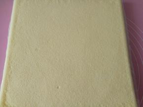 借助油纸翻个面，撕去油布（完美毛巾面）