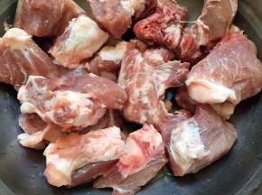 排骨斩块洗净