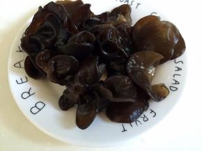 干木耳提前水泡发