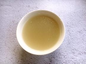 准备好一碗牛肉汤。