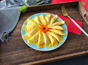 做好的蛋饺放蒸锅蒸20分钟即可食用。