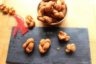 等凉透后再小火复炸一次到金黄的即可。