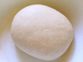 和成面团，静置30分钟