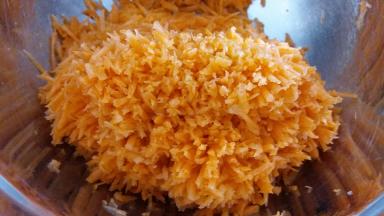 用擦丝器擦细丝