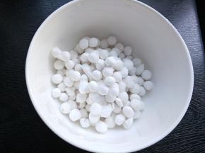 准备汤圆，这是我在超市买的思念小汤圆，友友也可以自己做汤圆。