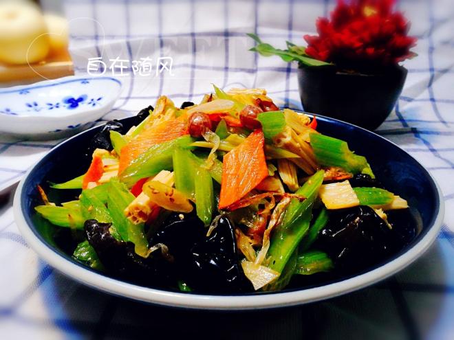 西芹拌腐竹