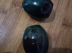 去掉松花蛋的皮