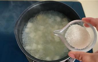 年糕微软了加入白糖，可以按自己的喜好添加