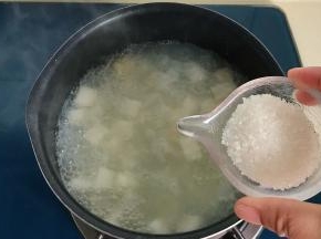 年糕微软了加入白糖，可以按自己的喜好添加
