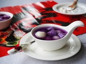 高贵的紫色令普通的食谱更添食欲