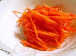 胡萝卜切丝