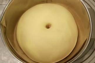 面团发酵至2倍大