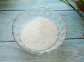 大米和糯米洗净，用水浸泡30分钟