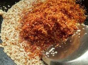 加上破壁机粉碎的辣椒