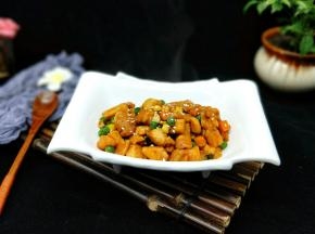 盛出装盘，撒上熟白芝麻。