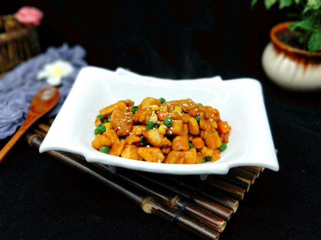 豌豆炒鸡丁