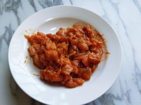 买的半成品的鸡胸肉。