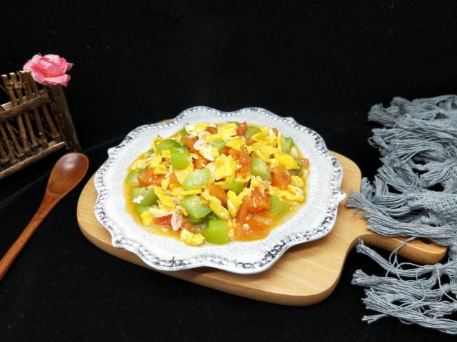 番茄丝瓜补钙菜