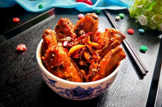 香酥麻辣鸡翅