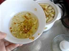陈皮洗净，加入。