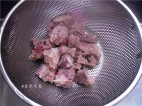 捞起，冲洗干净