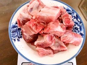 排骨洗净备用