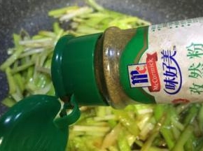 加入一勺孜然粉