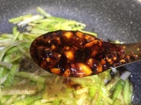 一勺油辣子