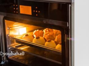 醒发之后的面团小火开始蒸，上汽后转中大火蒸15分钟左右，我用蒸箱蒸也是15分钟，关火后要立刻开盖